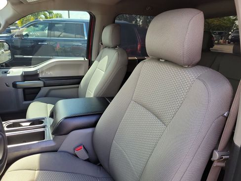 Used 2016 Ford F150 XLT RWD image 13