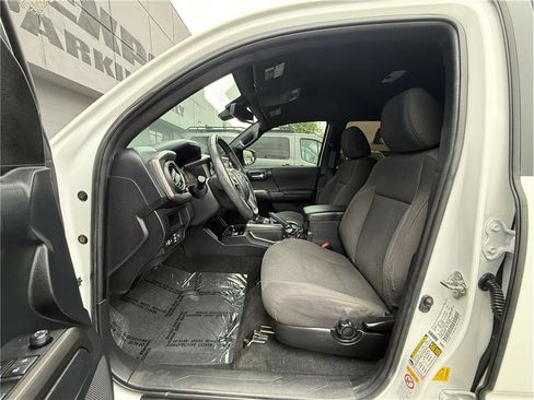 Used 2019 Toyota Tacoma TRD Sport RWD image 23