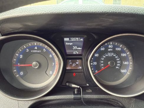 Used 2017 Hyundai Elantra GT FWD image 33