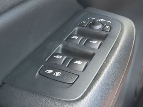 Used 2024 Volvo S60 B5 Plus image 24