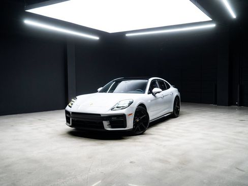 Used 2025 Porsche Panamera 4 AWD/4WD image 52