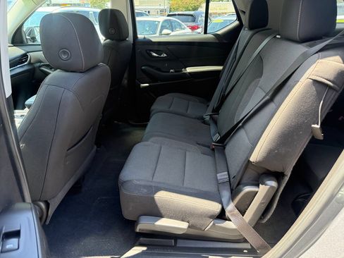 Used 2020 Chevrolet Traverse LS FWD image 10