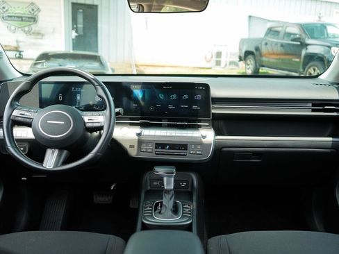 Used 2025 Hyundai Kona SEL AWD/4WD image 10