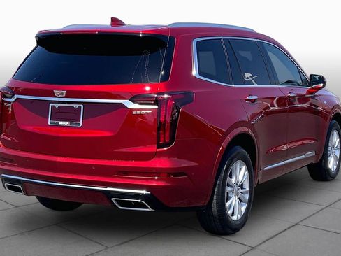 Used 2025 Cadillac XT6 Luxury FWD image 13