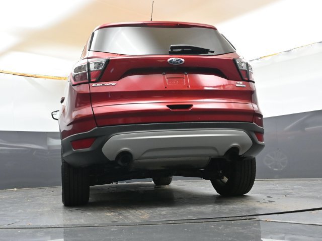 Used 2018 Ford Escape SE w/ SE Sync 3 Package AWD/4WD image 32