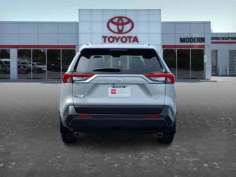 Certified 2025 Toyota RAV4 XLE w/ Convenience Package image 5