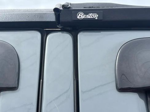 Used 2014 Jeep Wrangler Unlimited Sahara AWD/4WD image 31