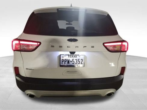 Used 2021 Ford Escape SEL image 3
