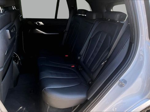 Used 2022 BMW X5 xDrive40i w/ M Sport Package AWD/4WD image 21