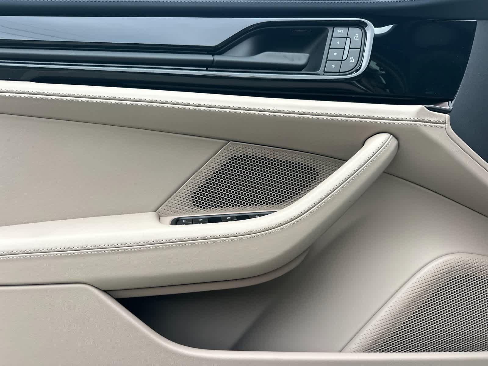 Certified 2026 Porsche Panamera 4 AWD/4WD image 12