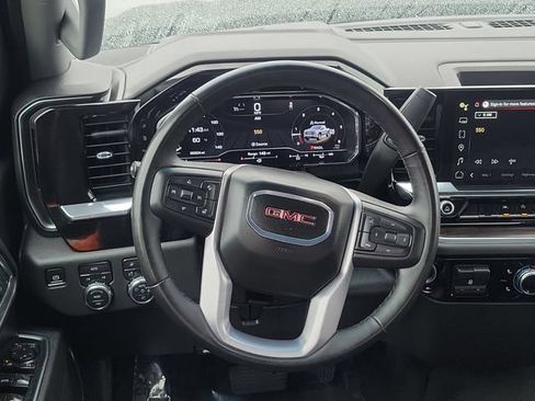 Used 2025 GMC Sierra 1500 SLT AWD/4WD image 11