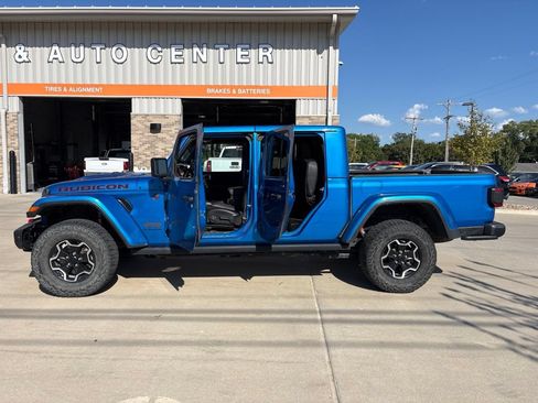 Used 2021 Jeep Gladiator Rubicon AWD/4WD image 4