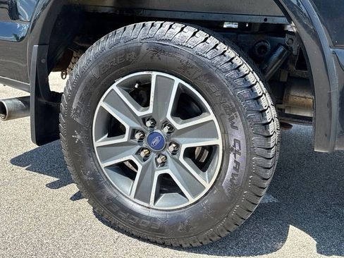 Used 2016 Ford F150 XLT w/ Equipment Group 302A Luxury AWD/4WD image 8