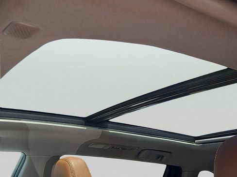 Used 2019 Toyota Highlander Limited Platinum AWD/4WD image 15