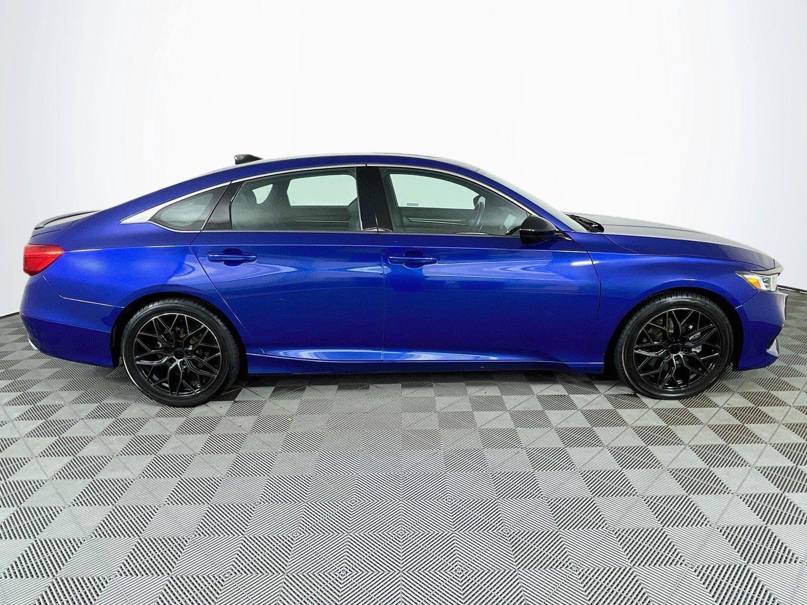 Used 2021 Honda Accord Sport image 11