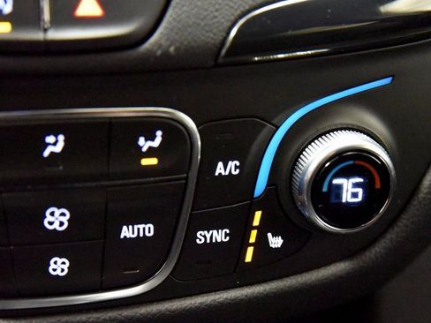 Used 2023 Chevrolet Equinox RS image 22