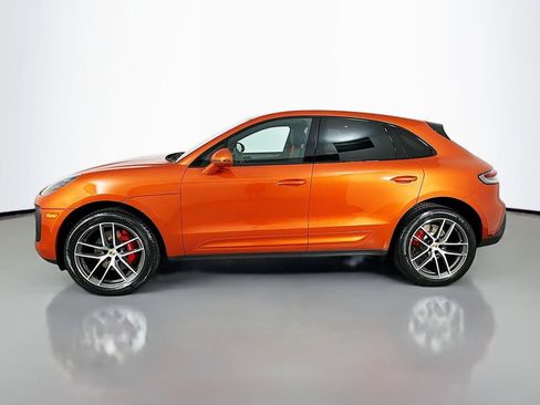 Certified 2023 Porsche Macan S AWD/4WD image 2
