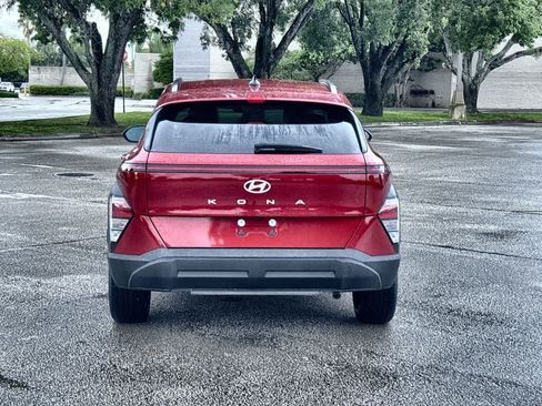 Used 2024 Hyundai Kona SEL w/ Convenience Package FWD image 7