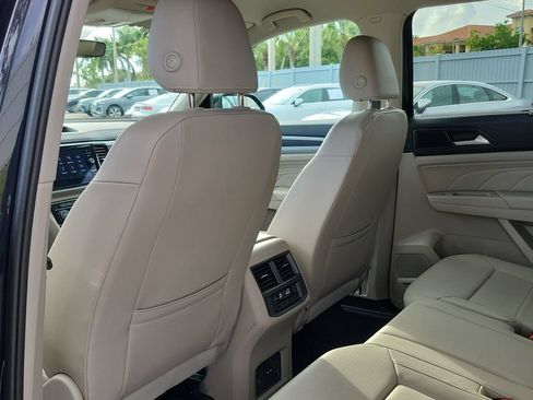 Certified 2023 Volkswagen Atlas SE FWD image 18