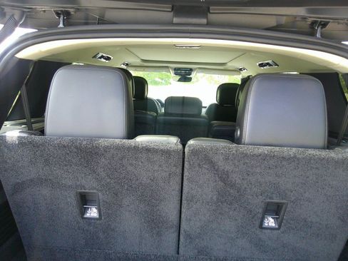 Used 2024 Land Rover Range Rover Long Wheelbase SE AWD/4WD image 14