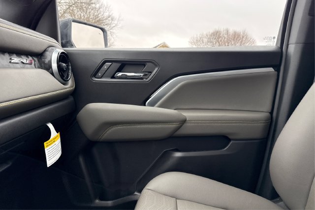 New 2026 Chevrolet Colorado ZR2 w/ Technology Package AWD/4WD image 20