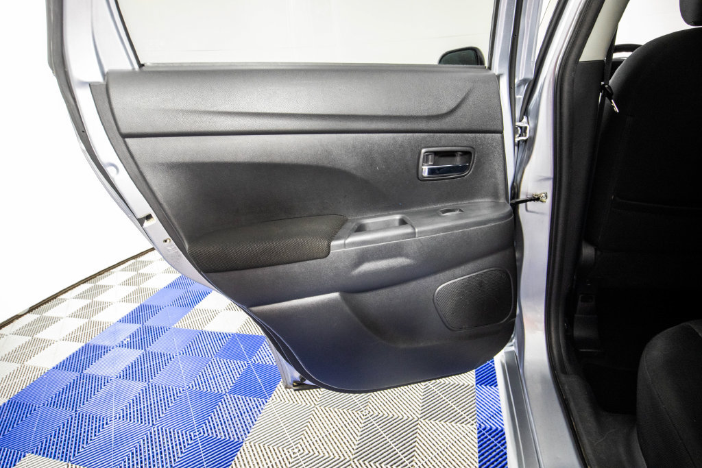 Used 2012 Mitsubishi Outlander Sport SE FWD image 14