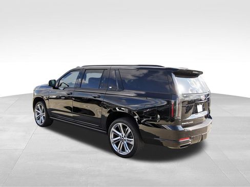New 2026 Cadillac Escalade ESV Platinum Sport w/ LPO, Floor Liner Package image 3