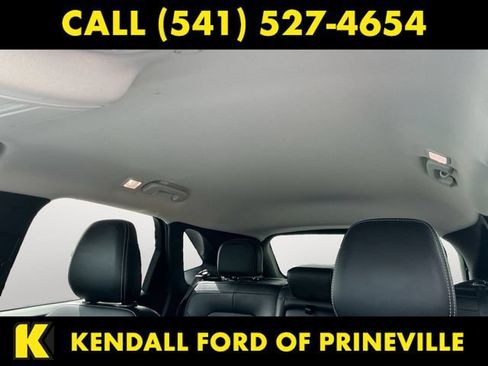 Used 2025 Ford Escape Platinum AWD/4WD image 12
