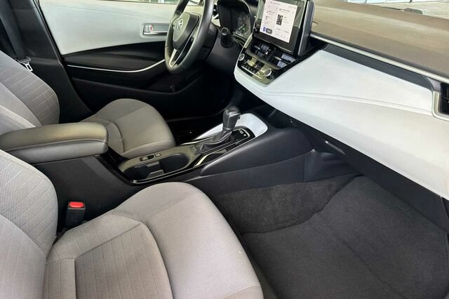 Used 2023 Toyota Corolla SE w/ Carpet Mat Package (TMS) FWD image 15