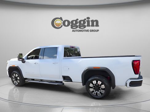 New 2026 GMC Sierra 3500 Denali image 7