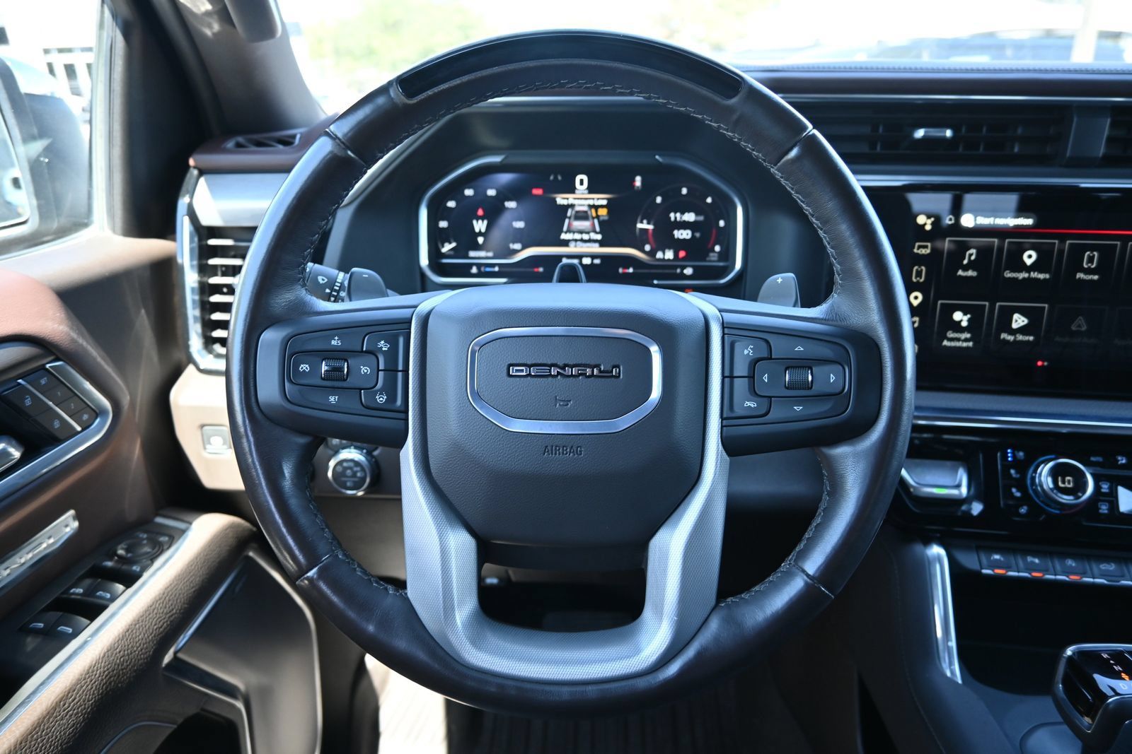 Used 2025 GMC Sierra 1500 Denali AWD/4WD image 10