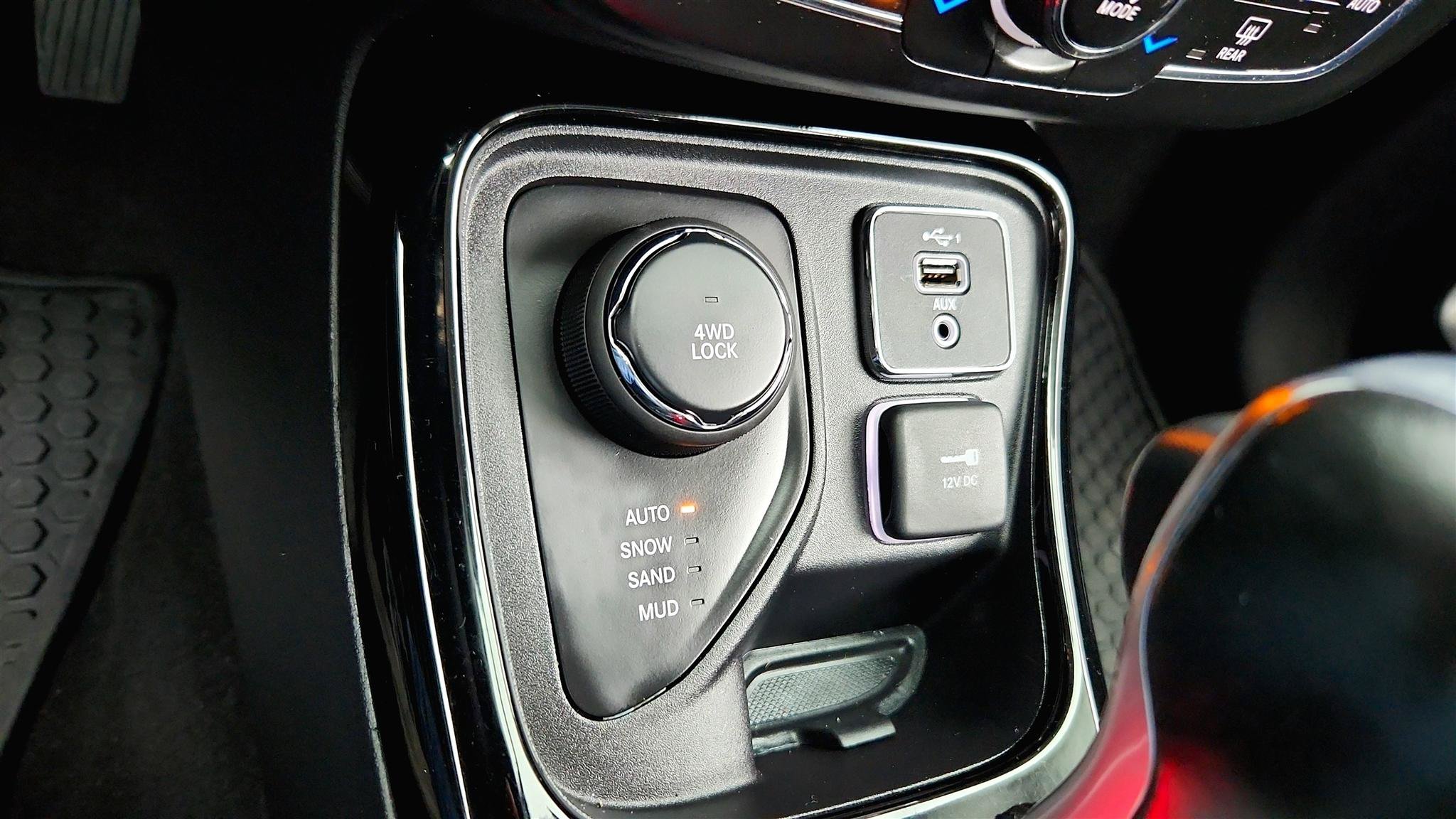 Used 2021 Jeep Compass Latitude AWD/4WD image 38