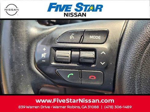 Used 2018 Kia Sorento FWD image 25