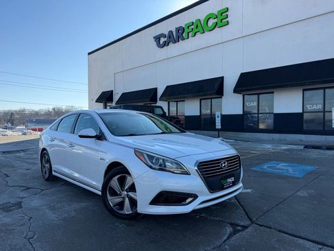 Used 2016 Hyundai Sonata Plug-In Hybrid image 1