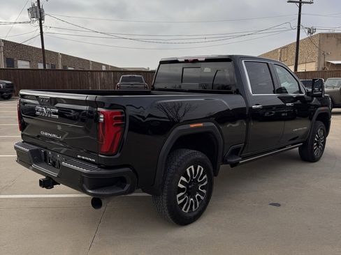 Used 2024 GMC Sierra 3500 Denali Ultimate image 8