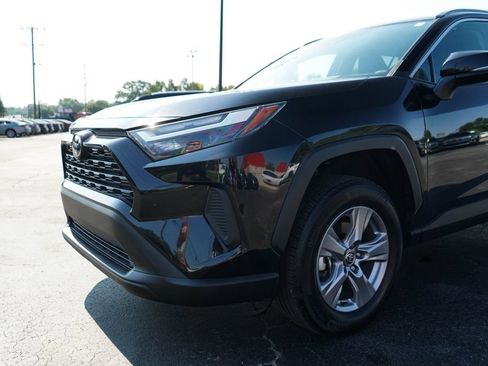 Used 2025 Toyota RAV4 XLE AWD/4WD image 18