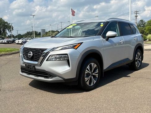 Certified 2023 Nissan Rogue SV w/ SV Premium B Package AWD/4WD image 5