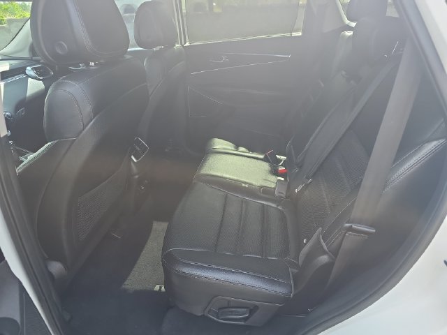 Used 2016 Kia Sorento SX FWD image 17