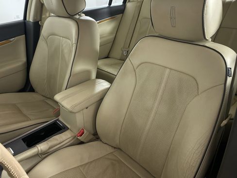 Used 2012 Lincoln MKZ image 8