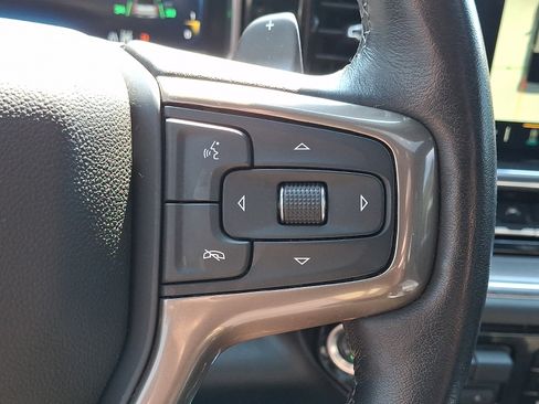 Used 2023 Chevrolet Silverado 1500 High Country w/ Technology Package AWD/4WD image 25