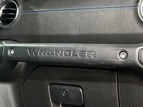 Used 2021 Jeep Wrangler Unlimited Rubicon 4xe w/ Steel Bumper Group AWD/4WD image 57