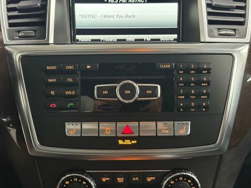 Used 2014 Mercedes-Benz GL 450 4MATIC image 34