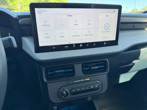 Used 2025 Ford Maverick XLT FWD image 14