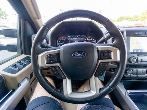 Used 2021 Ford F250 Lariat w/ Chrome Package image 23