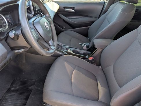 Used 2021 Toyota Corolla LE image 12