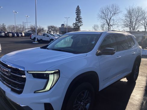 Used 2025 GMC Acadia Elevation image 3