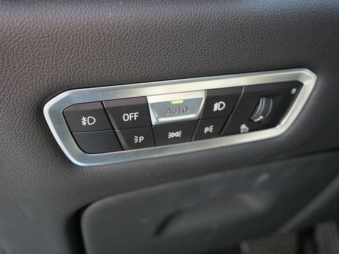 Used 2019 BMW X5 xDrive40i w/ Convenience Package AWD/4WD image 18