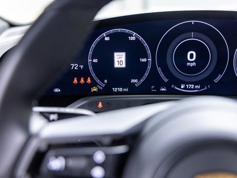 Used 2024 Porsche Taycan 4S image 41