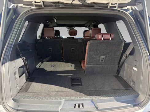 Used 2024 Ford Expedition Limited image 24