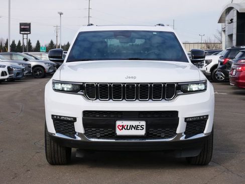 Used 2024 Jeep Grand Cherokee L Limited w/ Luxury Tech Group II AWD/4WD image 2